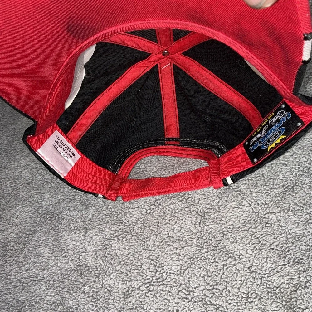 Louisville Cardinals Team Colors Strap Back Cap Hat with‎ Embroidered Logo